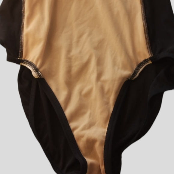 Land's End one piece bathing suit, navy, white, yellow trim. Size 6 - Picture 9 of 12